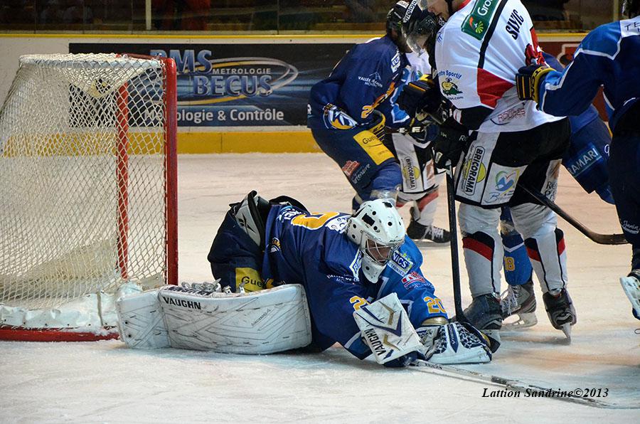 Chamonix  4 - 3 Briançon 