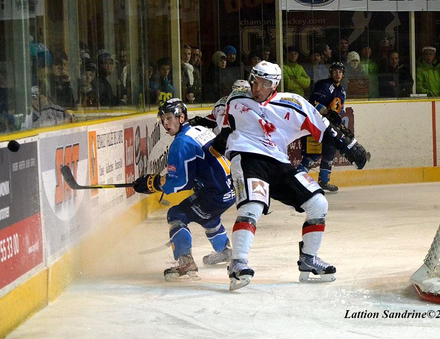 Chamonix  4 - 3 Briançon 