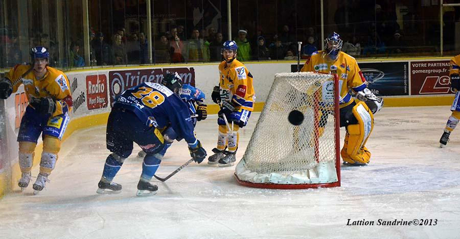 Chamonix  3 - 4 Dijon 