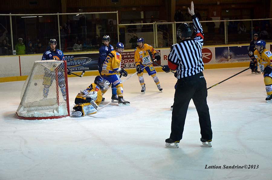 Chamonix  3 - 4 Dijon 