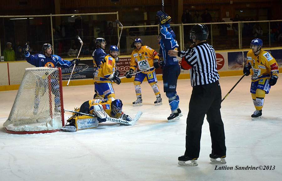 Chamonix  3 - 4 Dijon 