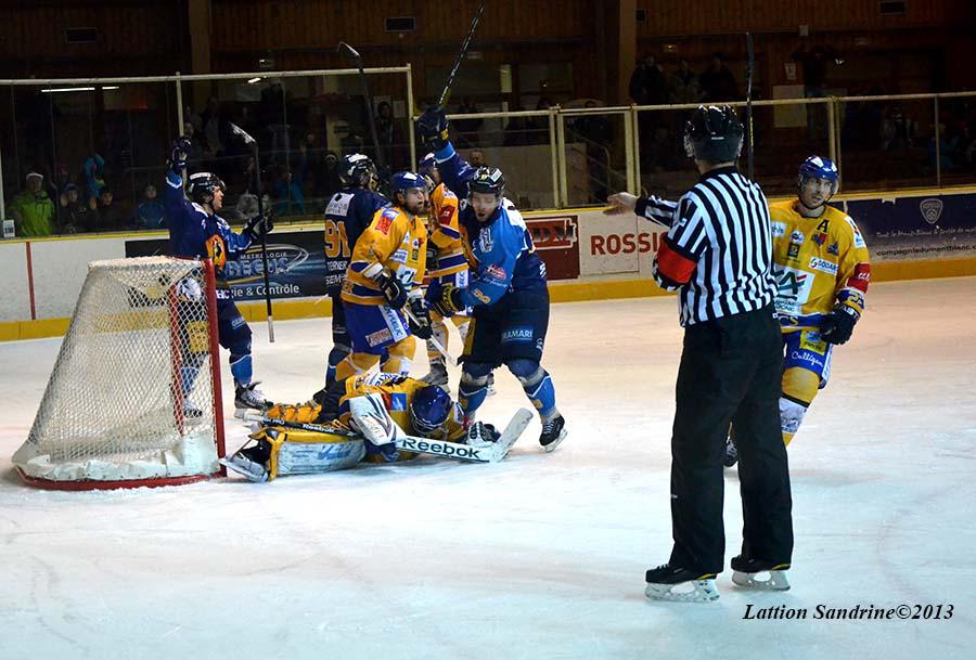 Chamonix  3 - 4 Dijon 