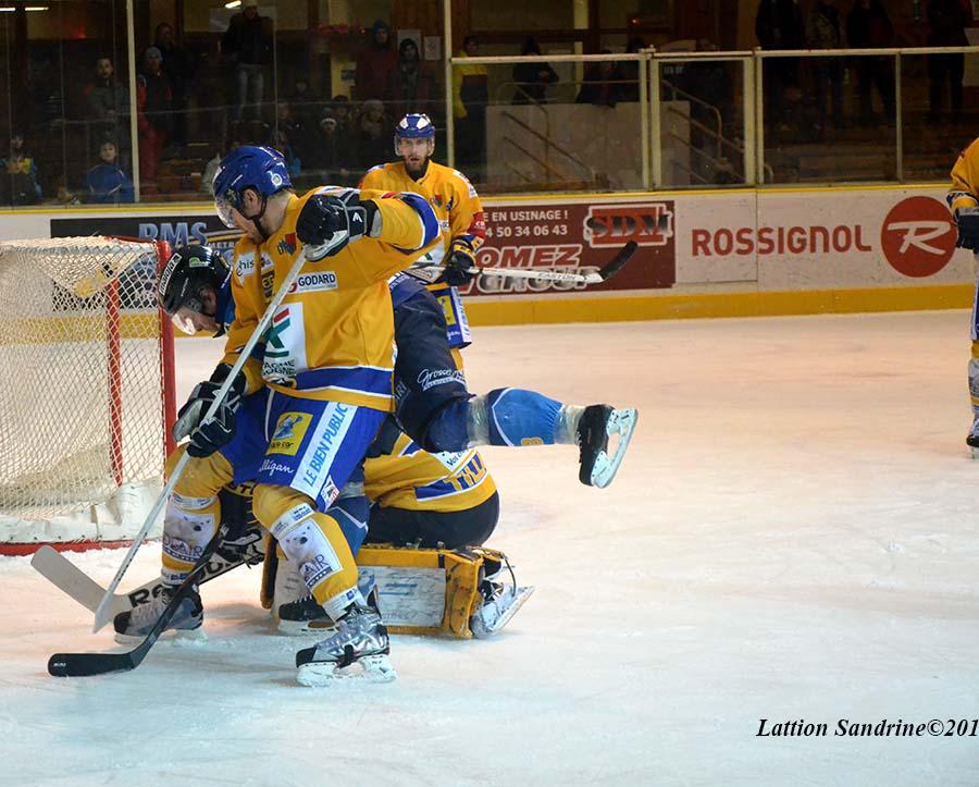 Chamonix  3 - 4 Dijon 