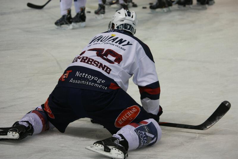 Chamonix  6 - 4 Grenoble 