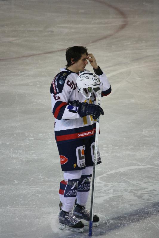 Chamonix  6 - 4 Grenoble 