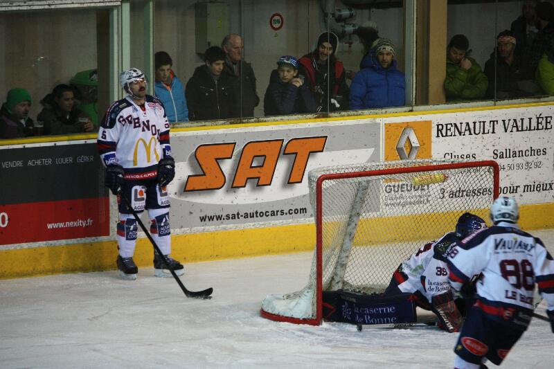 Chamonix  6 - 4 Grenoble 