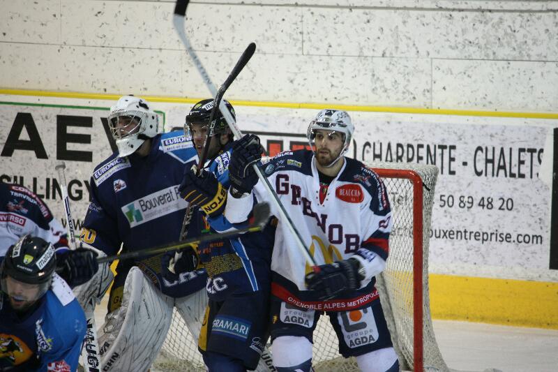 Chamonix  6 - 4 Grenoble 