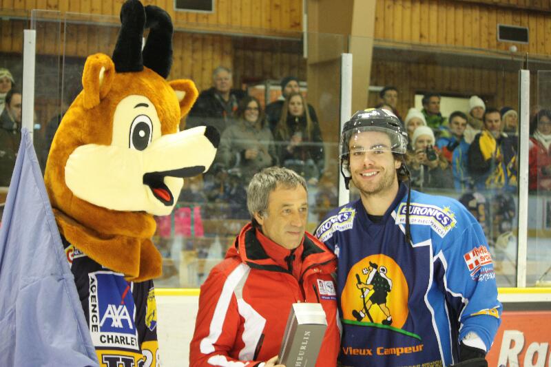 Chamonix  6 - 4 Grenoble 