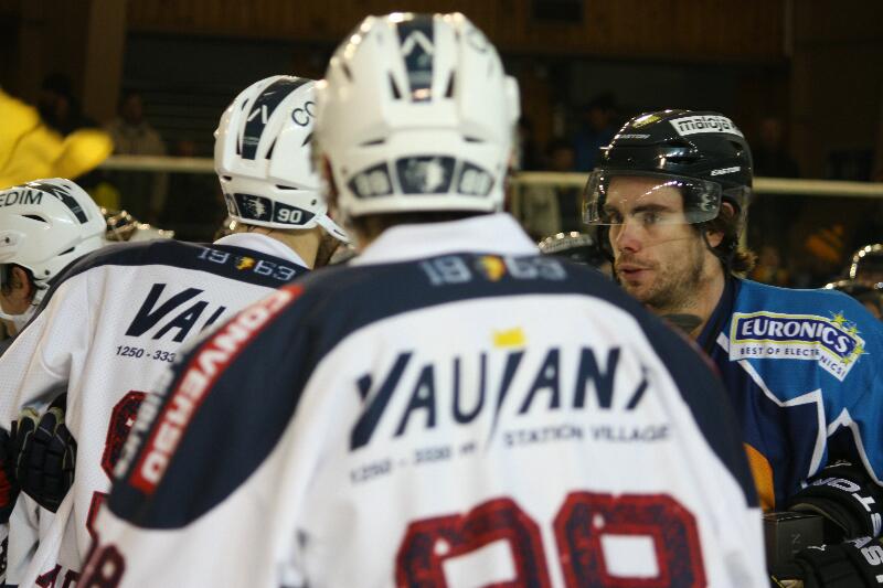 Chamonix  6 - 4 Grenoble 