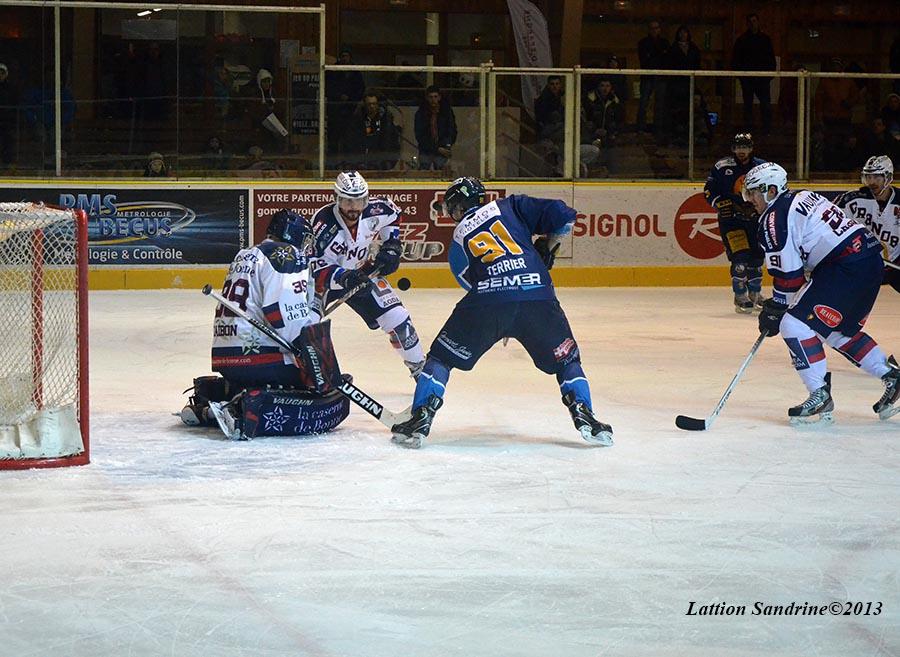 Chamonix  6 - 4 Grenoble 