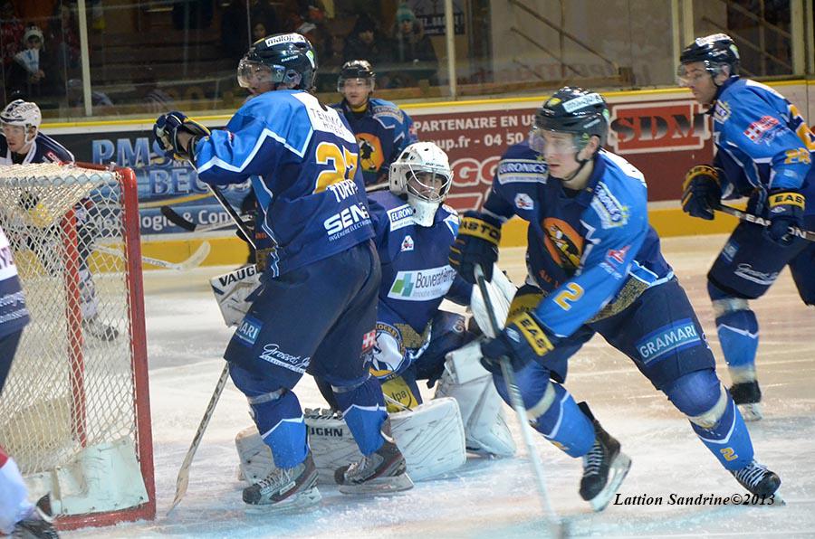 Chamonix  6 - 4 Grenoble 
