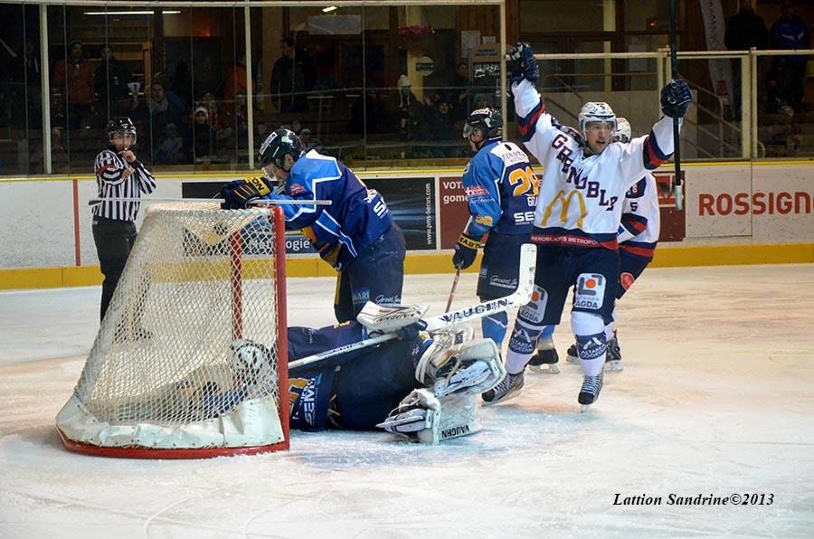 Chamonix  6 - 4 Grenoble 