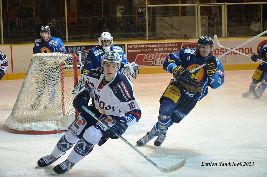 Chamonix  6 - 4 Grenoble 