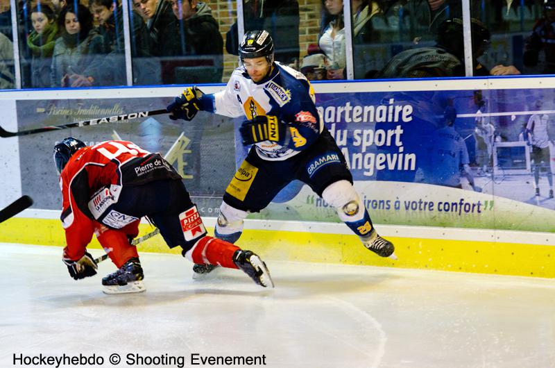 Angers  2 - 4 Chamonix 