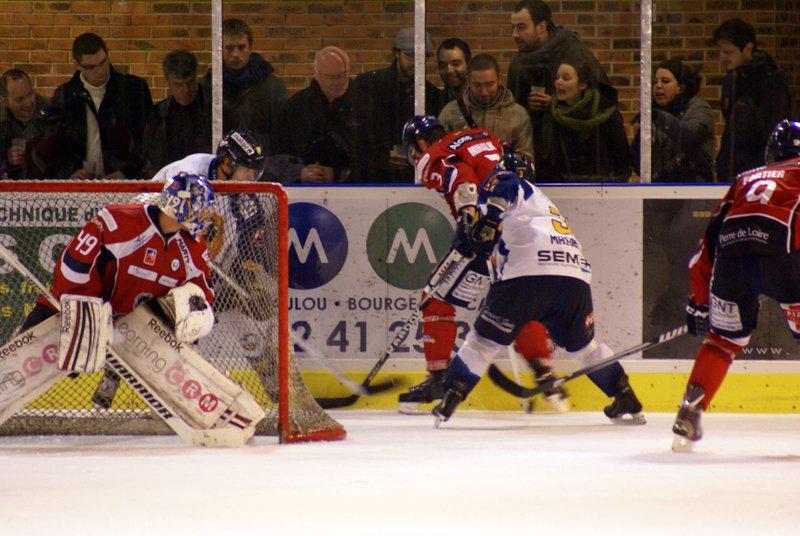 Angers  2 - 4 Chamonix 