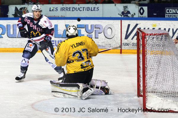 Grenoble  3 - 1 Rouen