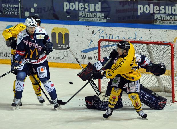 Grenoble  3 - 1 Rouen
