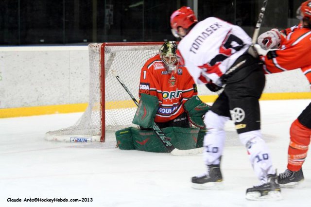 Photo hockey match Mont-Blanc - Neuilly/Marne le 09/02/2013