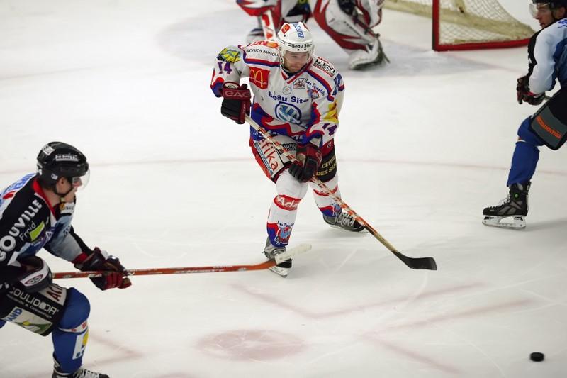 Caen  4 - 6 Epinal 