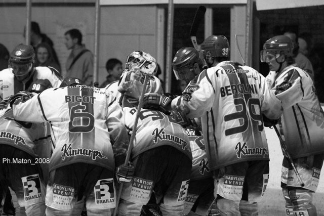 Photo hockey reportage D2 : Le tiers de trop