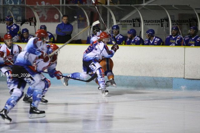 Photo hockey reportage D2 : Le tiers de trop