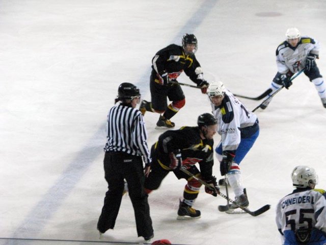 Photo hockey match Besançon - Luxembourg le 16/02/2013