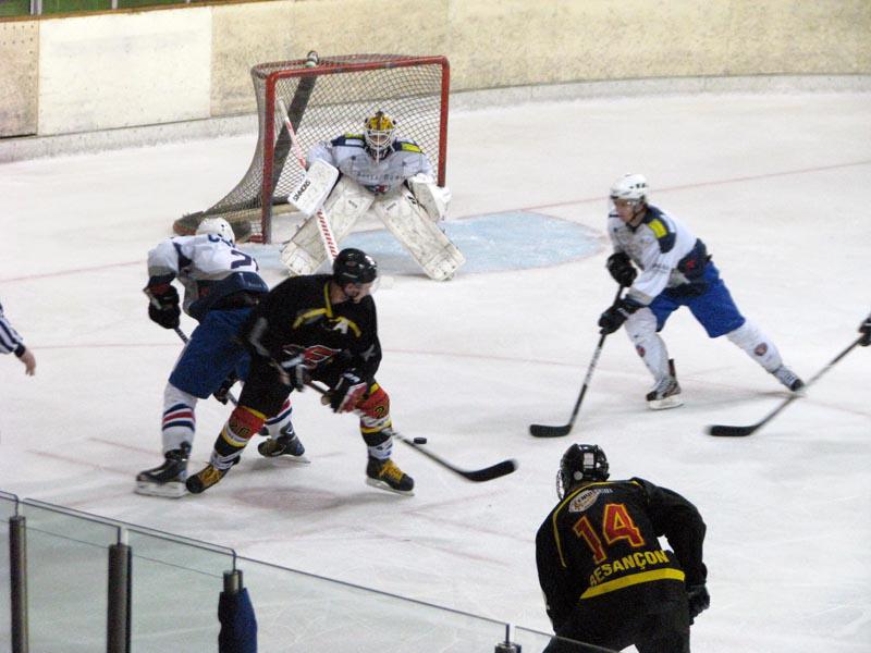 Besançon 4 - 4 Luxembourg