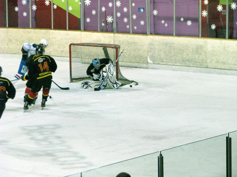 Besançon 4 - 4 Luxembourg