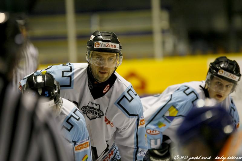 Clermont-Ferrand 0 - 13 Tours 