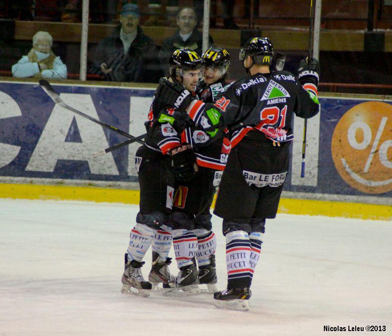 Amiens  5 - 2 Strasbourg 