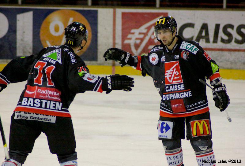Amiens  5 - 2 Strasbourg 