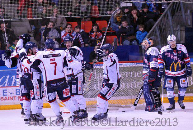 Grenoble  3 - 2 Angers 
