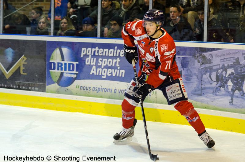 Angers  4 - 0 Grenoble 
