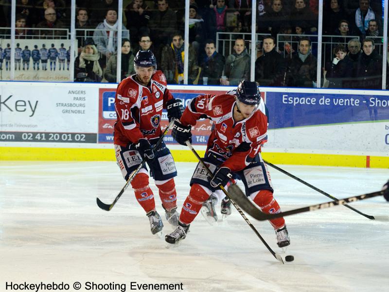 Angers  4 - 0 Grenoble 
