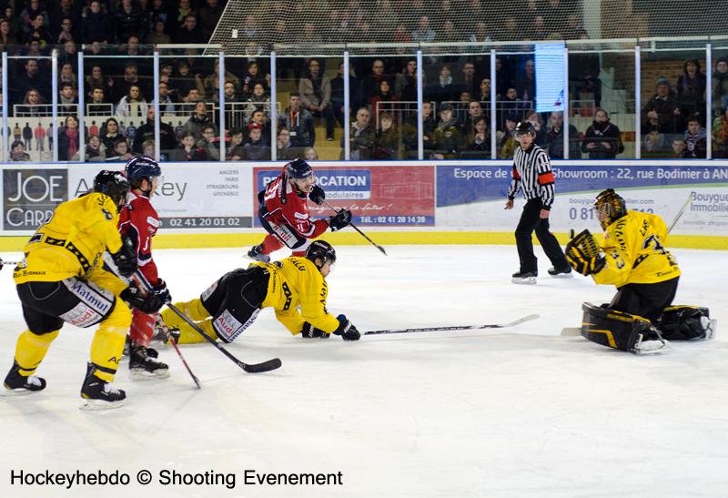 Angers  3 - 5 Rouen