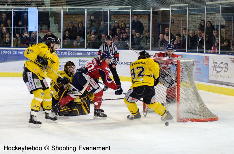 Angers  3 - 5 Rouen