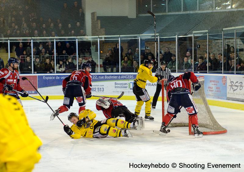Angers  3 - 5 Rouen