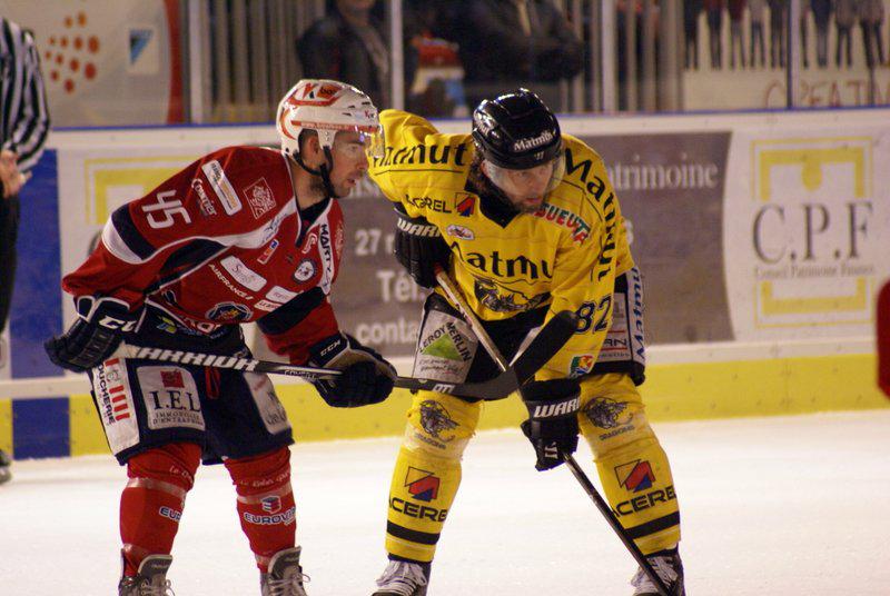 Angers  3 - 5 Rouen