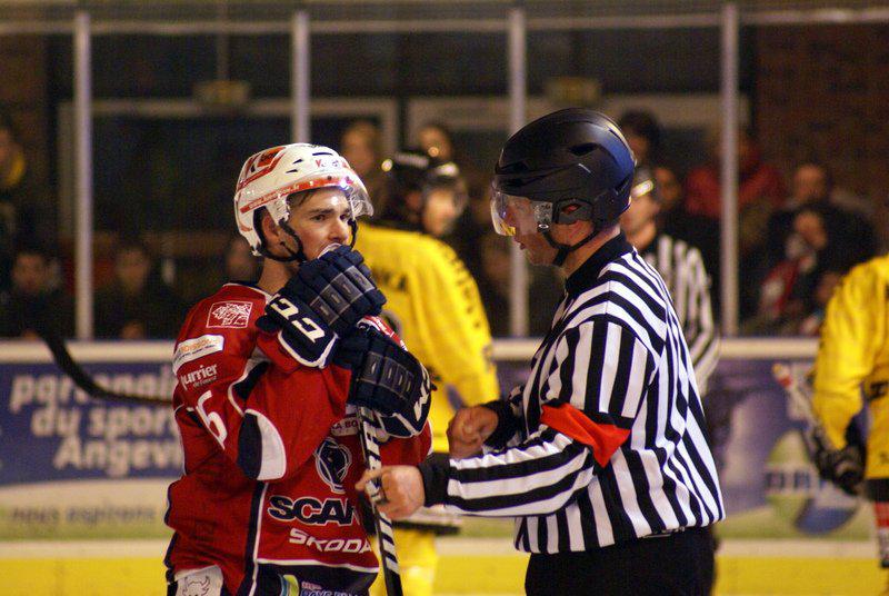 Angers  3 - 5 Rouen