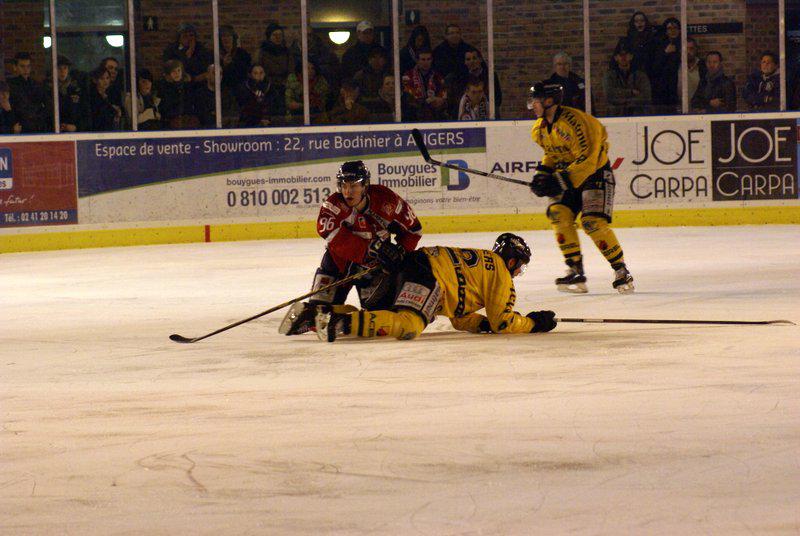 Angers  3 - 5 Rouen
