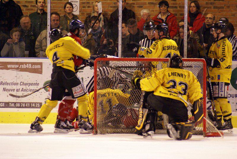 Angers  3 - 5 Rouen