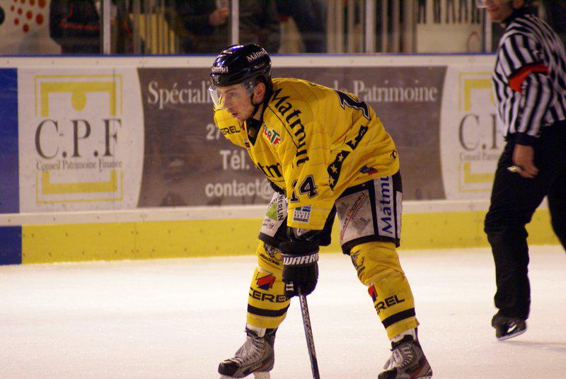 Angers  3 - 5 Rouen