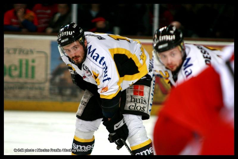 Briançon  4 - 6 Rouen