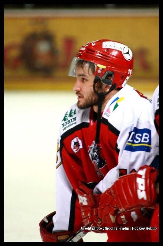 Briançon  4 - 6 Rouen