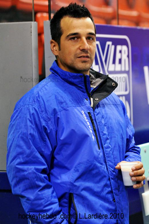 Photo hockey J-F Dufour: on est pas la pour regarder la parade! - Ligue Magnus : Grenoble  (Les Brûleurs de Loups)