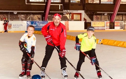 Photo hockey Laurent Bougro : « Il est très important pour nous que les jeunes aient plaisir à venir à la patinoire s’entrainer » - Suisse - Divers : Villars-sur-Ollon (Villars HC)