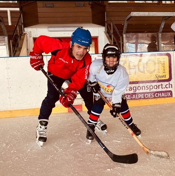Photo hockey Laurent Bougro : « Il est très important pour nous que les jeunes aient plaisir à venir à la patinoire s’entrainer » - Suisse - Divers : Villars-sur-Ollon (Villars HC)