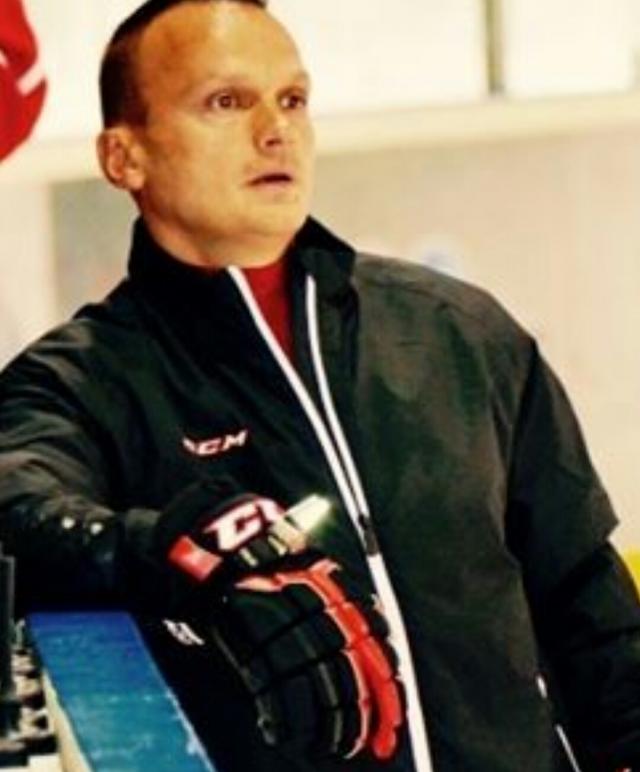 Photo hockey Laurent Perroton, passionné, enchanté - Suisse - MyHockey League : Morges / Lausanne (Star-Forward)