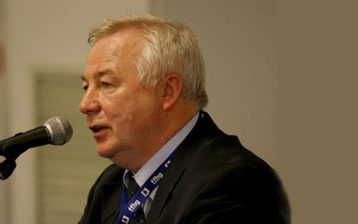 Photo hockey Mondial 13: D. Henderson après France-Russie - Championnats du monde