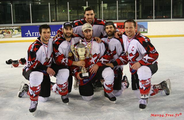 Photo hockey Neuilly, réactions des champions - Division 1 : Neuilly/Marne (Les Bisons)